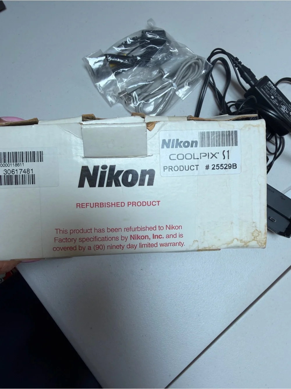 Nikon COOLPIX S1 Camera Owner's Manual + Accessories - White